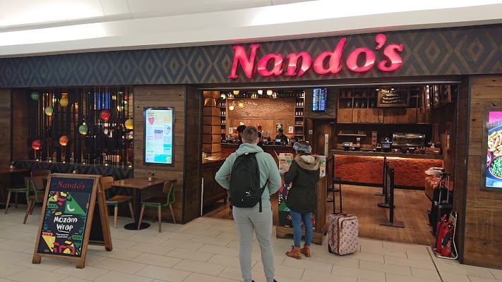 nandos-gatwick-south-terminal-airside
